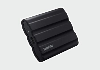 Жесткий диск: Samsung T7 Shield 4 TB